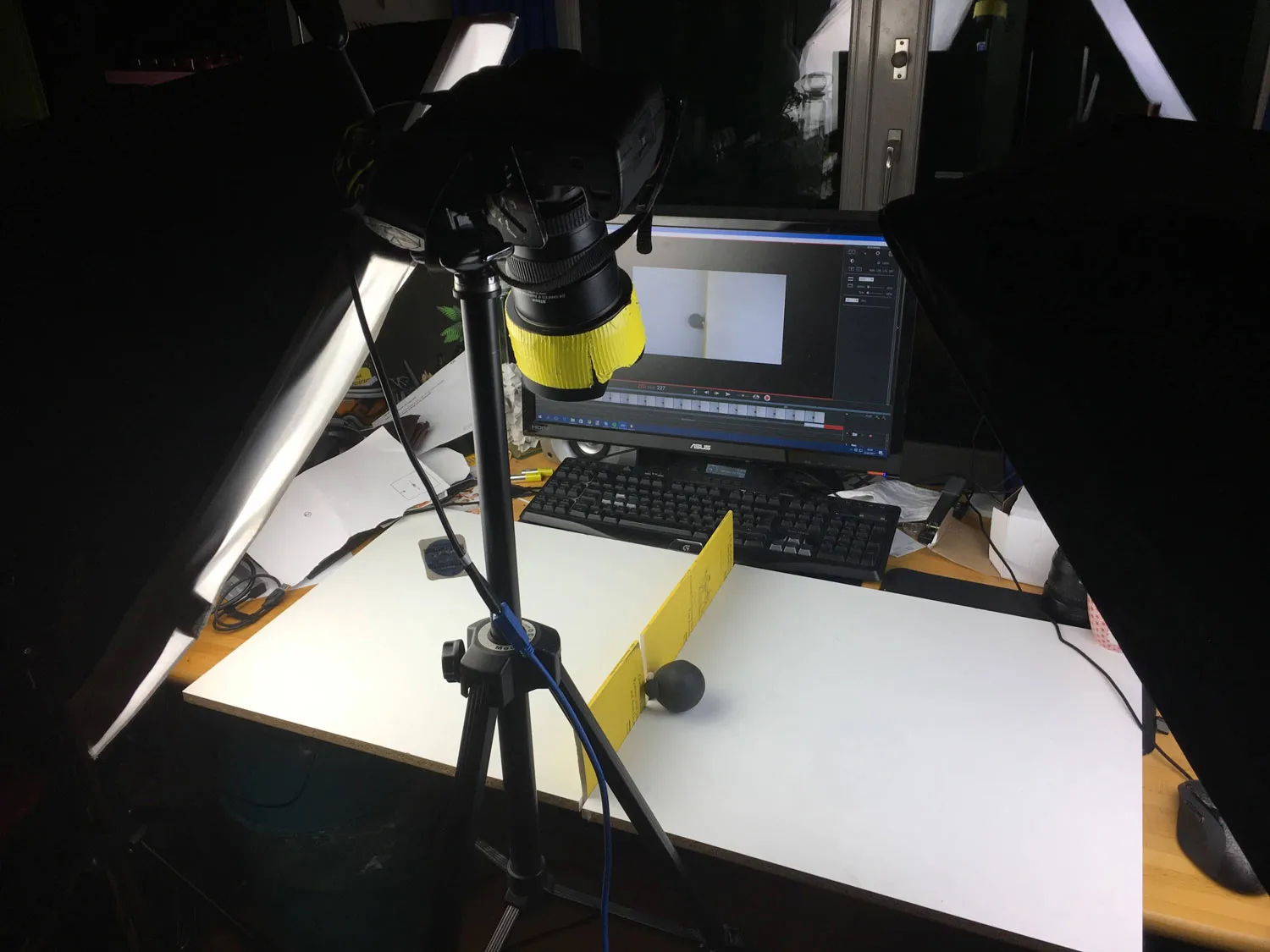 Mein Mini Studio Kamera, Computer und Softboxen